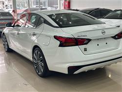 نيسان ألتيما